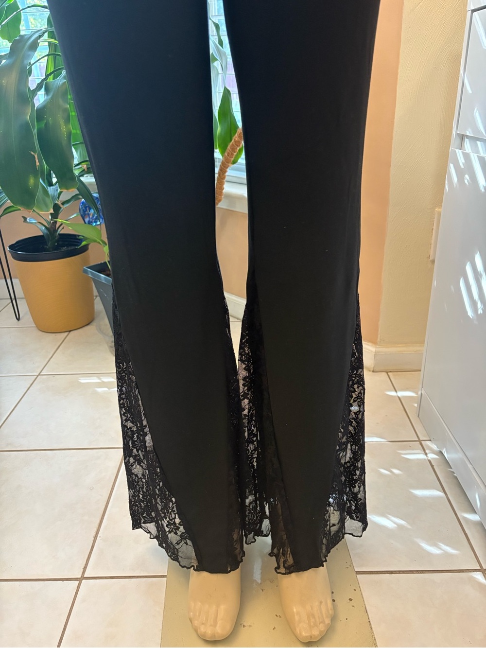 Black Women's Lace-Trim  Pants